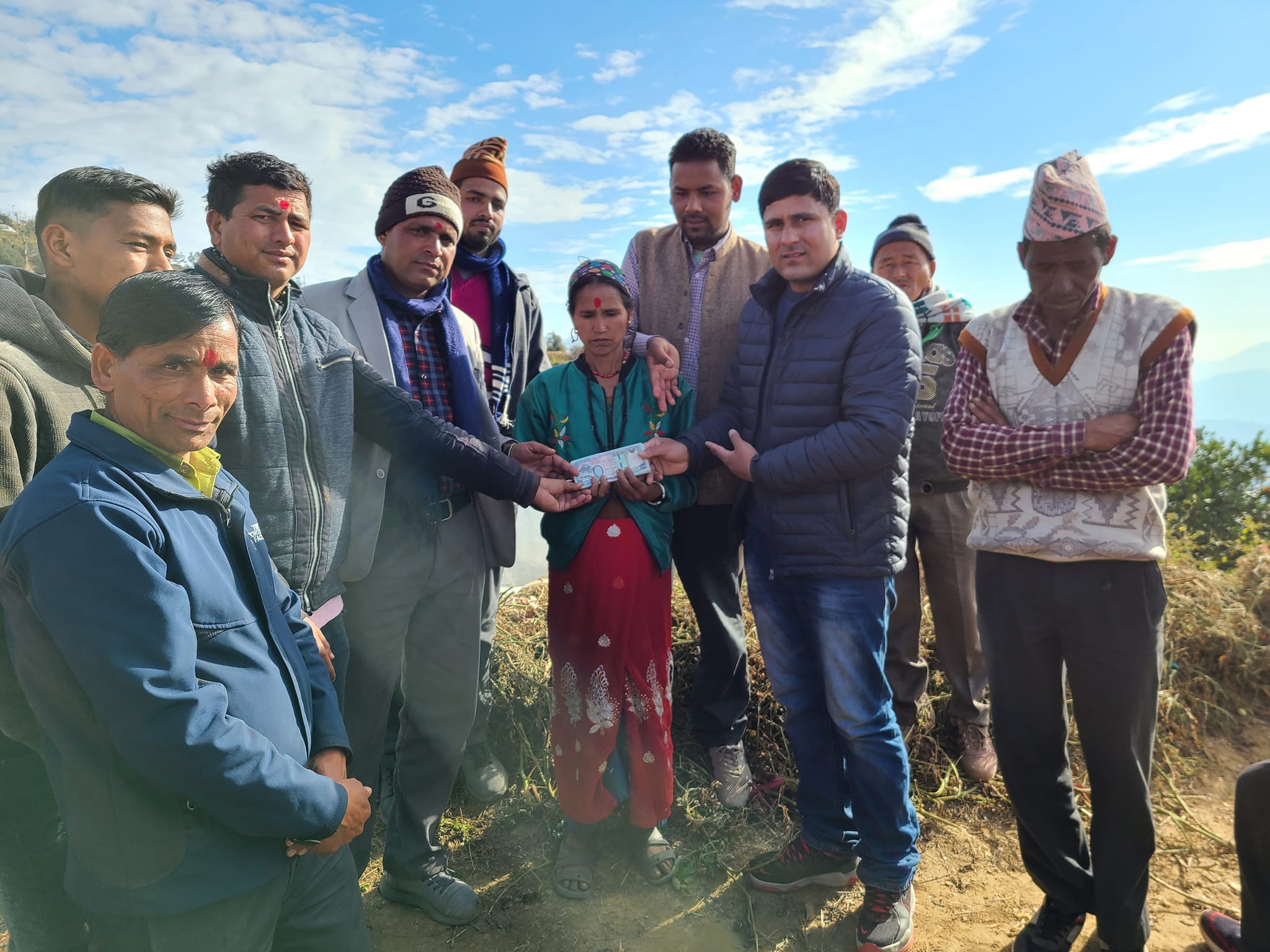 बैतडीको शिवनाथमा मृतकका परिवारलाई राहत वितरण